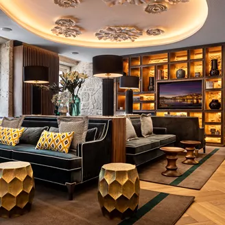 5&4-Star Hotels